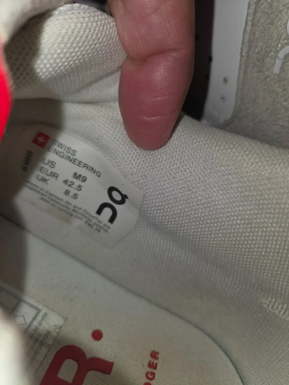 On Cloud Rogers Swiss Engineering US M9 / EU 42.5 Shoe / UK 8.5 White/Red - Picture 6 of 7